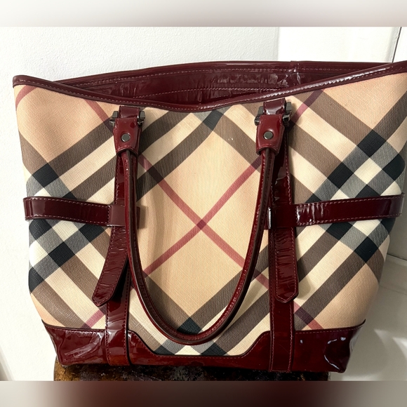 Burberry Denham Plaid Tote EUC - Picture 4 of 15